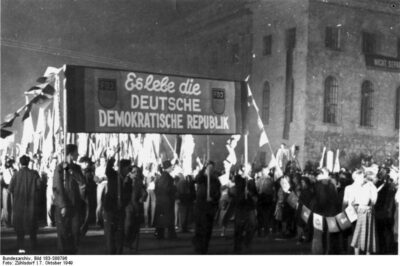 “1949 in Ost und West – Zwei Familien und ihre Träume” am 02.10.2024 im BR